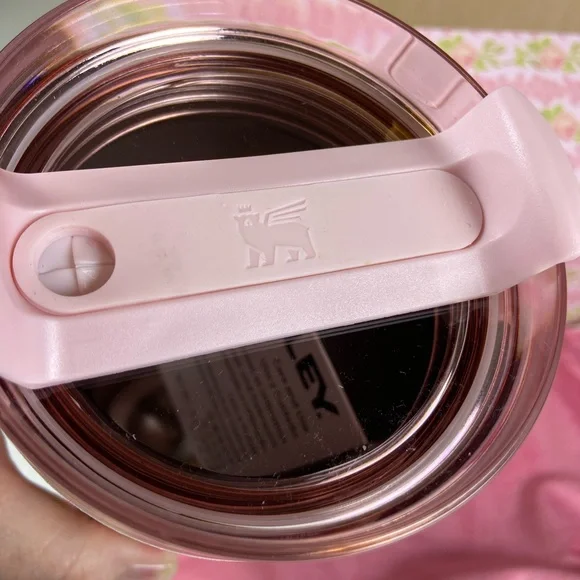 Stanley x LoveShackFancy 40oz Quencher H2.0 Pink Floral Tumbler Gift Set NIB - Picture 7 of 14